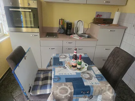 Küche mit Spülmaschiene 