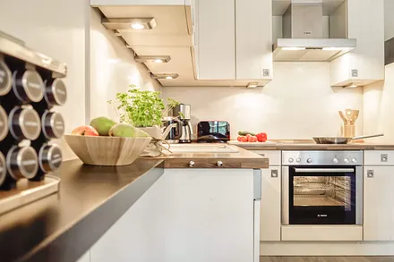 Küche mit Markengeräten Bosch / Siemens