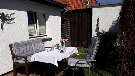 Gemütlicher Sonnenplatz am Bungalow