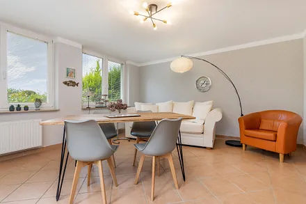 ... Eßplatz und Leseecke.