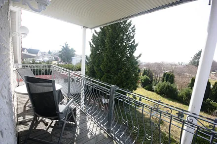 Südbalkon, tlw. überdacht