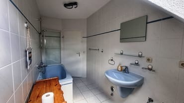 Tageslichbad  mit Badewanne