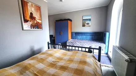 und zusätzlichem Einzelbett