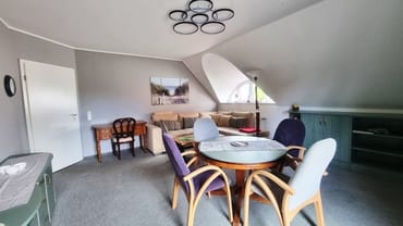 Fernsehsessel und Flat-TV