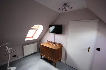 2. Fernseher im Schlafzimmer