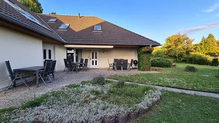 Aussenansicht mit Terrasse