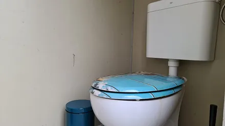 Waschwagen mit Küche, Dusche und WC