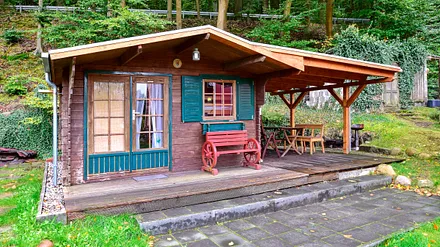 Aussenansicht mit Terrasse