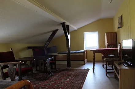 Schlafzimmer oben 2 Betten