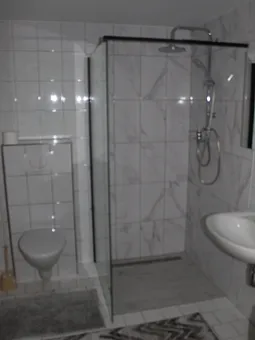 Dusche im Erdgeschoss