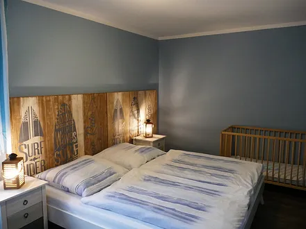 Schlafzimmer 2 mit Doppelbett 180x200