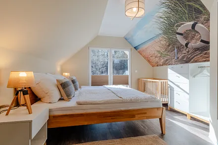 Schlafzimmer 1 mit Doppelbett 180 x 200