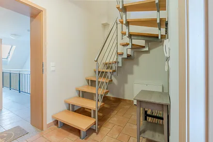 Treppe vom zum Obergeschoß