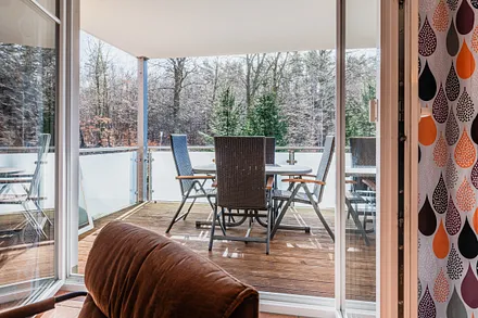 überdachter Balkon am Wohnzimmer