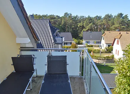 Balkon mit Ruheliegen