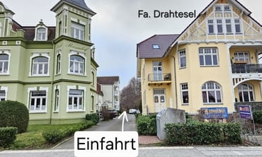 Einfahrt zum Parkplatz zwischen Hotel Rosenhof und Fa. Drahtesel