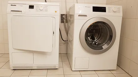 Trockner und Waschmaschine