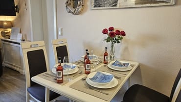 Essbereich mit ausziehbarem Tisch