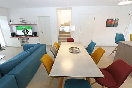 großzügiger Wohn-/Ess-/ Kochbereich