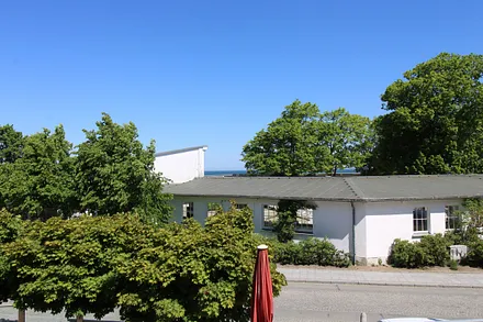 der gegenüberliegende Konzertgarten an der Promenade