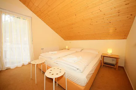 1. Schlafzimmer mit Doppelbett
