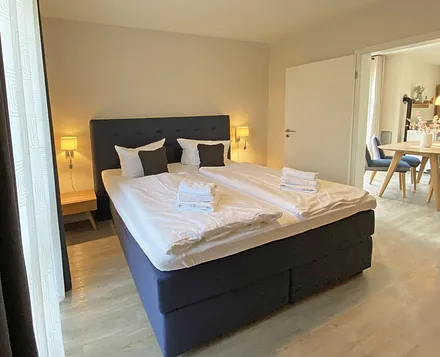 1.Schlafzimmer mit Boxspringbett