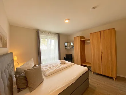 2.Schlafzimmer mit Boxspringbett