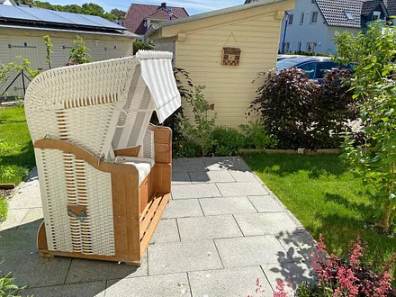2. Terrasse mit Strandkorb in ruhiger Lage