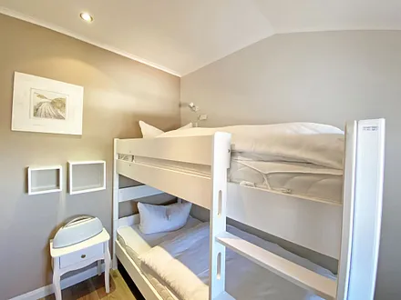 2. Schlafzimmer mit Doppelstockbett