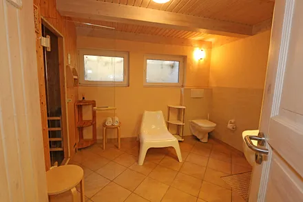 2. Duschbad  mit Sauna