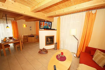 Wohnbereich mit Kamin