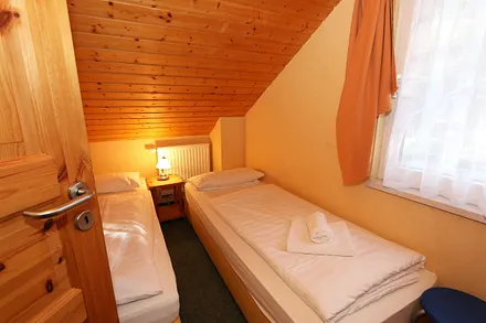 3. Schlafzimmer mit Einzelbetten