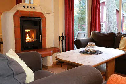 Wohnbereich mit Kamin