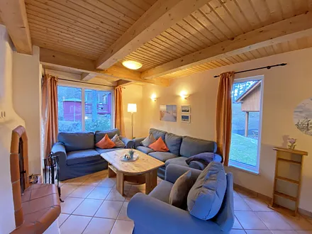 gemütliche Couch mit Sessel