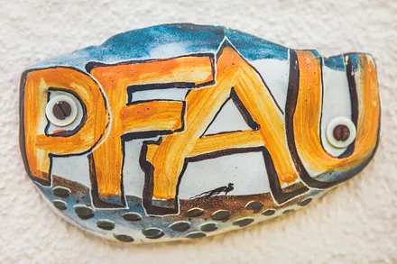 Klingelschild aus Keramik