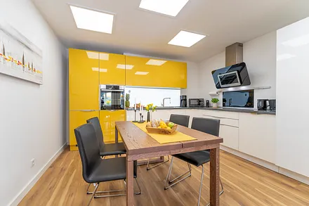 Küche mit Essbereich