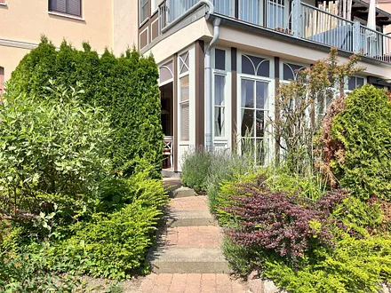 Separater Eingang mit Terrasse - Morgensonne