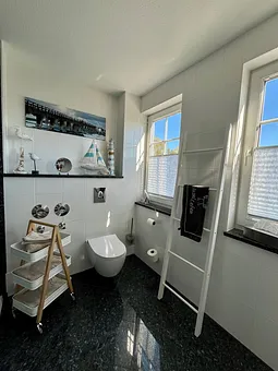 Bad mit bodengleicher Dusche