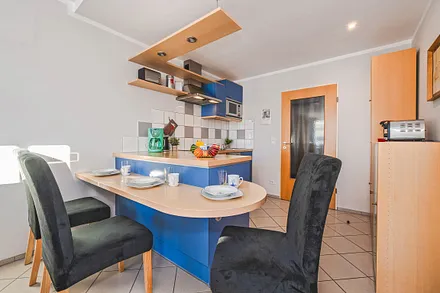 offene Küche mit Tresen