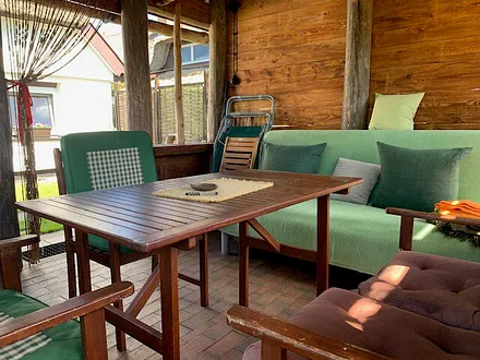 Gartenhaus mit Schlafcouch