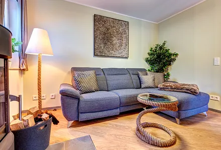 Wohnbereich mit Kamin