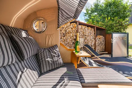 Terrassse mit Strandkorb