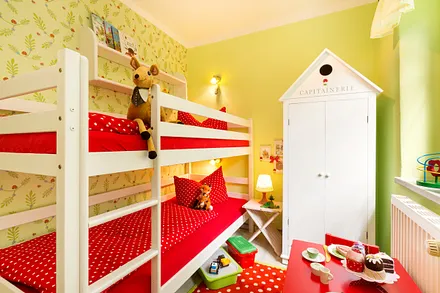 Das Kinderzimmer mit Etagenbett ...