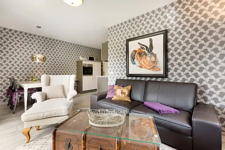 Blick Richtung Küchenbereich.