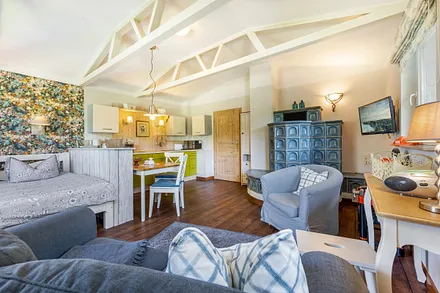 TV, DVD-Player und CD-Radio sind vorhanden.