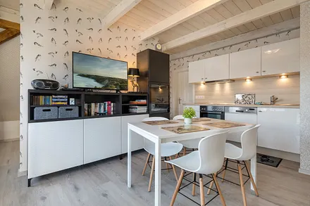 Der Eßplatz im Wohnbereich.