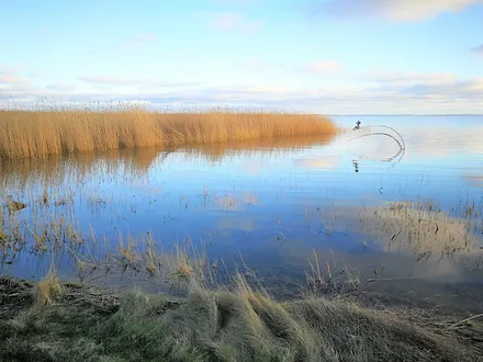 hinten das Achterwasser
