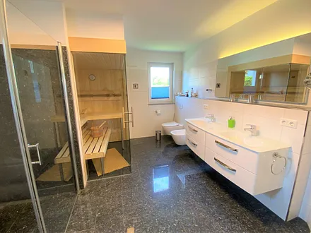 Badezimmer mit Sauna
