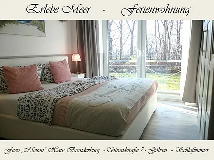 Das Schlafzimmer mit Doppelbett (1,80 * 2,00m)