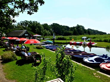 Kikis Biergarten und Bootshafen